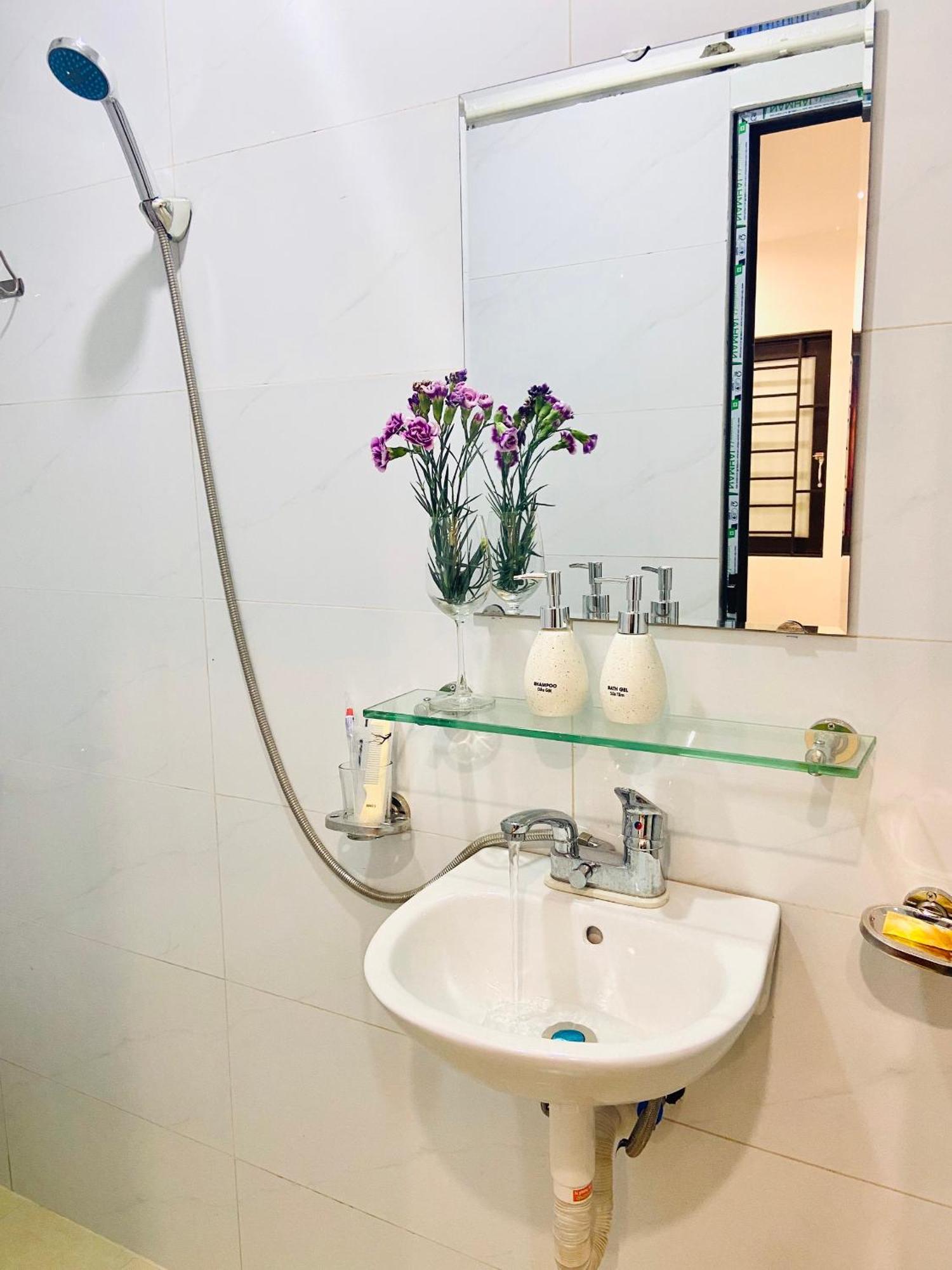 Hanoi Cozy Homestay Long Bien Exteriör bild
